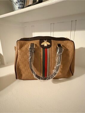 Diophy 3 piece set Quilted Tan Satchel with Green & Red Center Stripe